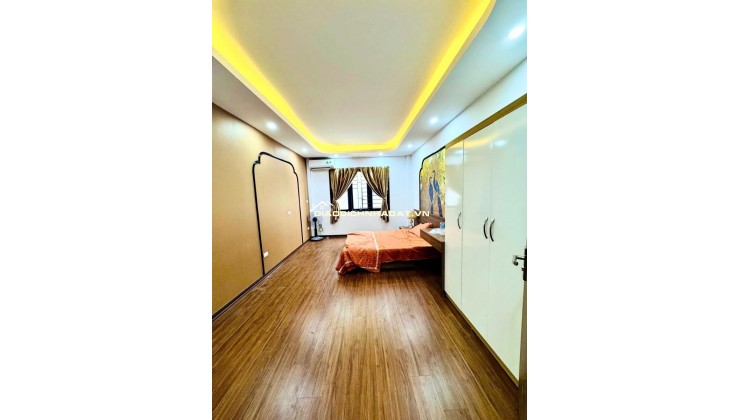 Bán nhà phố Dương Văn Bé,  33m, ngõ nông , gần đường ô tô  tránh , vị trí đẹp , nội thất cao cấp 7.95 tỷ
